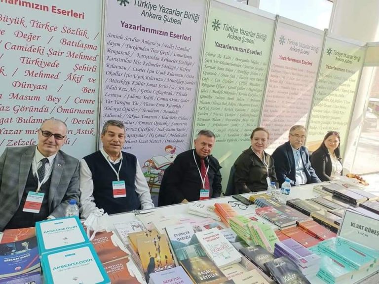 16. Ankara ATO Congresium’da Düzenlenen Kitap Fuarında Türkiye Yazarlar Birliğine Yoğun İlgi