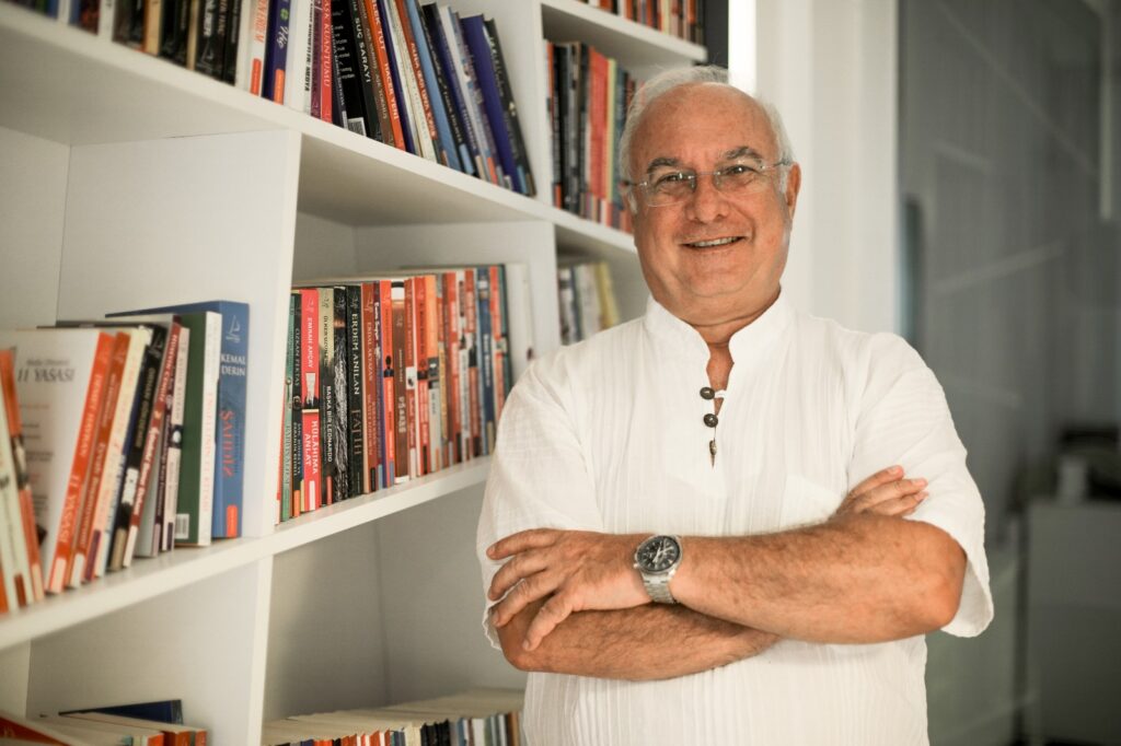 Ünlü Yazar Osman BALCIGİL ile Söyleşi