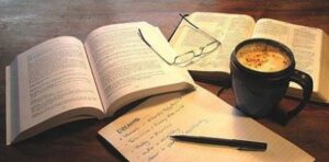 Düş Mektebinin Kapısından İçeri Girerken