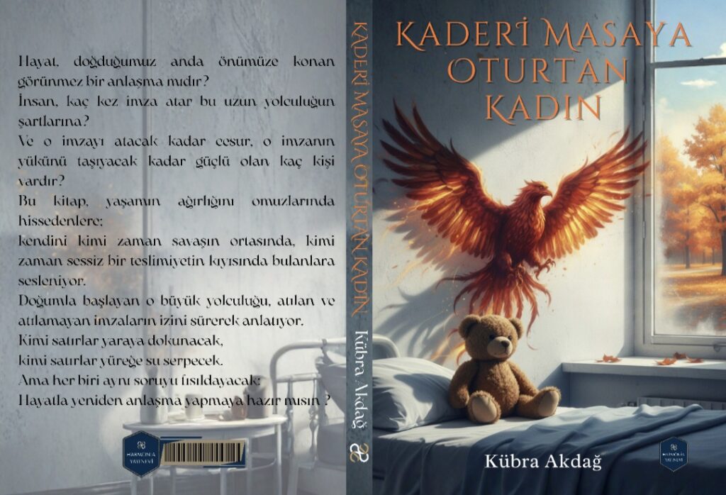 Kaderi Masaya Oturtan Kadın