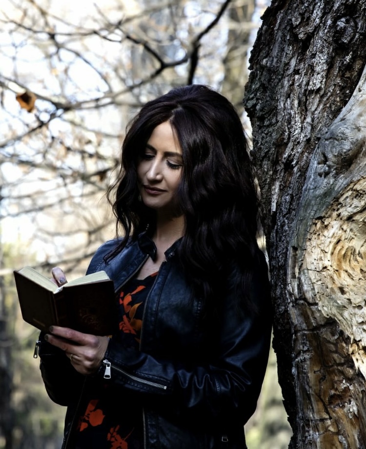 Nezihat Keret Biyografi